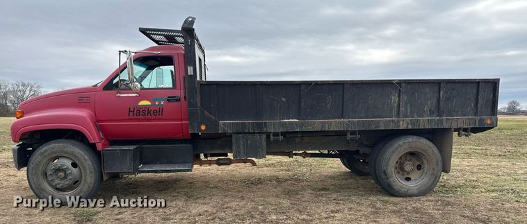 image for item EG7946 2000 Chevrolet C7 dump truck