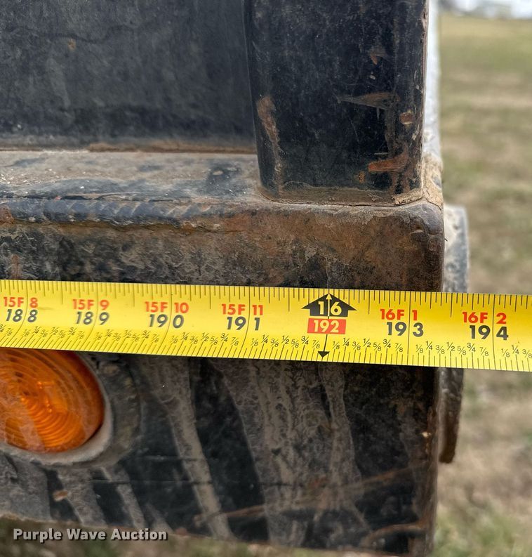 image for item EG7946 2000 Chevrolet C7 dump truck