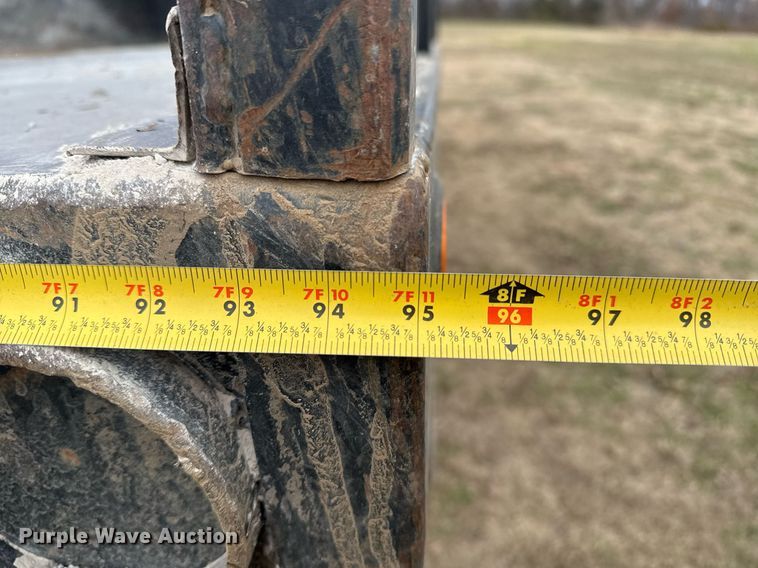 image for item EG7946 2000 Chevrolet C7 dump truck