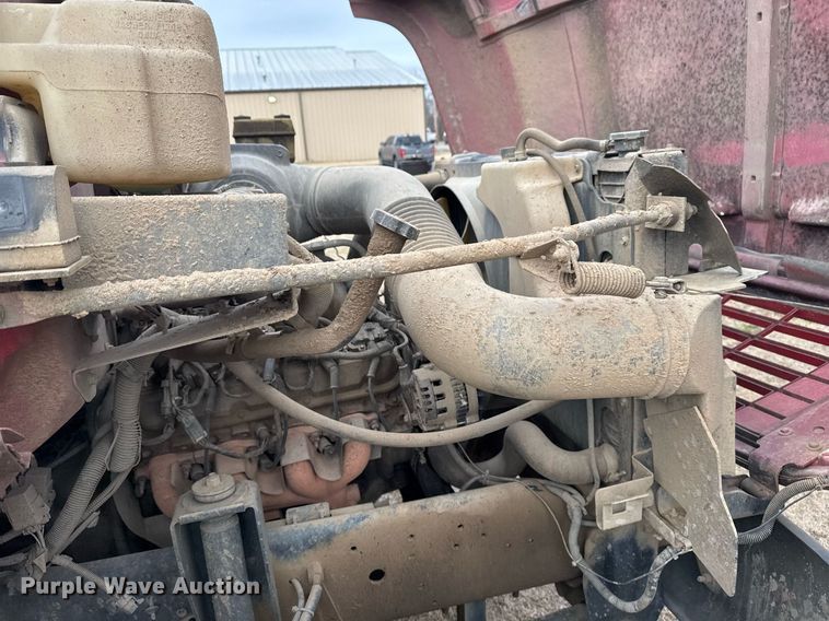 image for item EG7946 2000 Chevrolet C7 dump truck