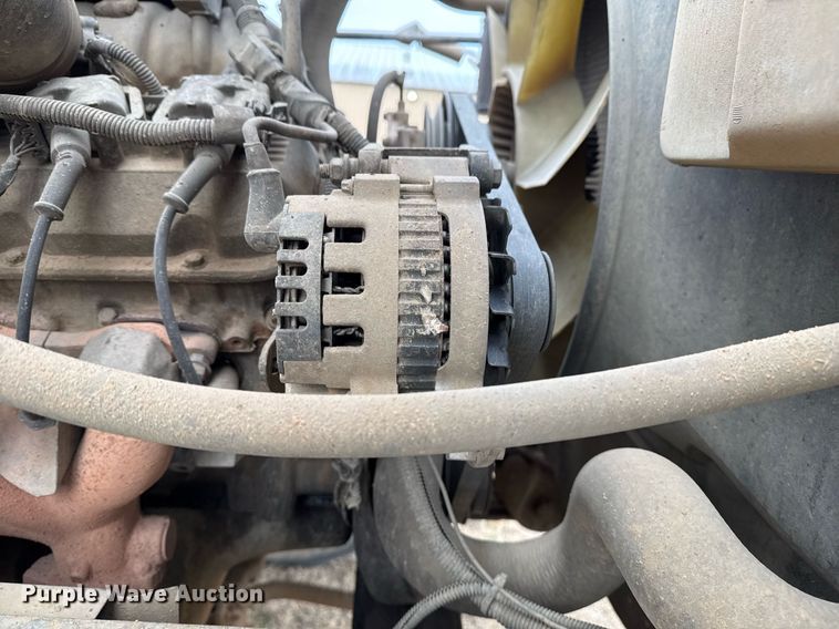 image for item EG7946 2000 Chevrolet C7 dump truck