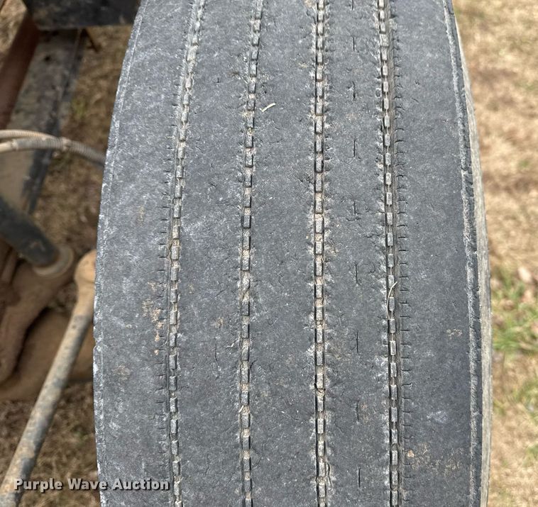 image for item EG7946 2000 Chevrolet C7 dump truck