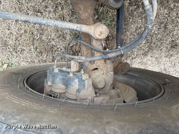 image for item EG7946 2000 Chevrolet C7 dump truck