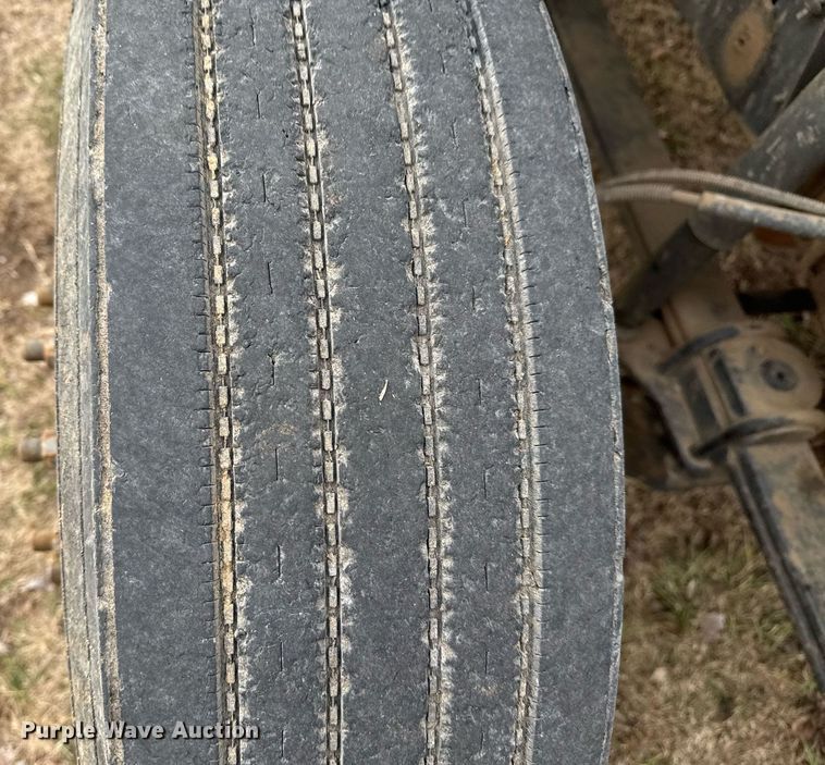 image for item EG7946 2000 Chevrolet C7 dump truck