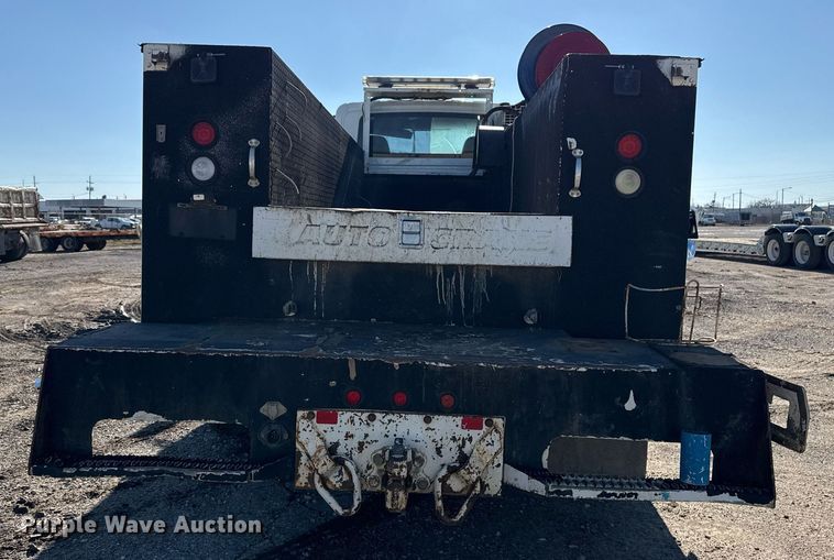 image for item EG7948 2009 International 4400 utility / service truck