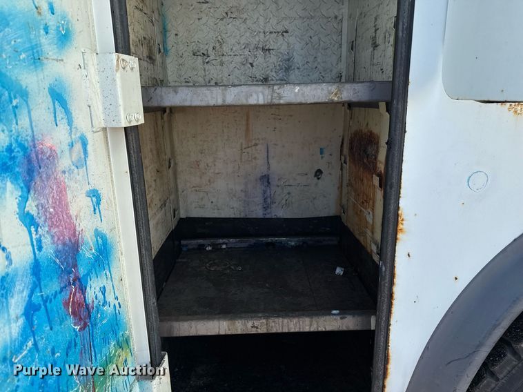 image for item EG7948 2009 International 4400 utility / service truck