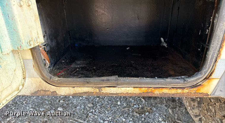 image for item EG7948 2009 International 4400 utility / service truck