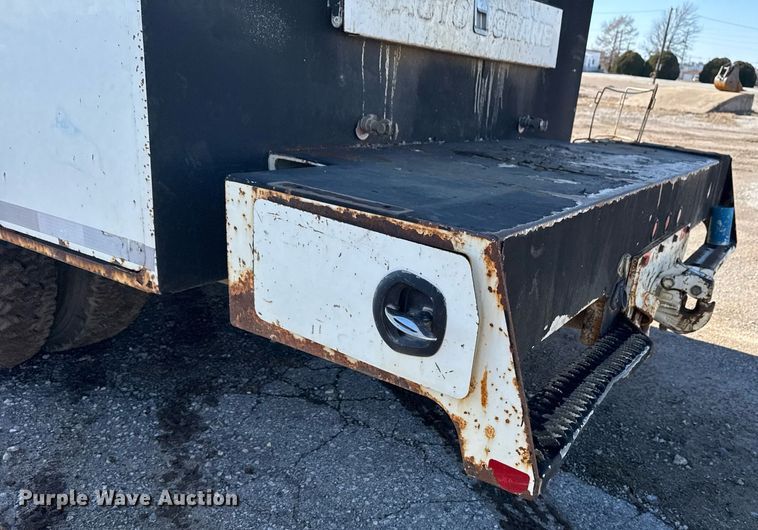 image for item EG7948 2009 International 4400 utility / service truck