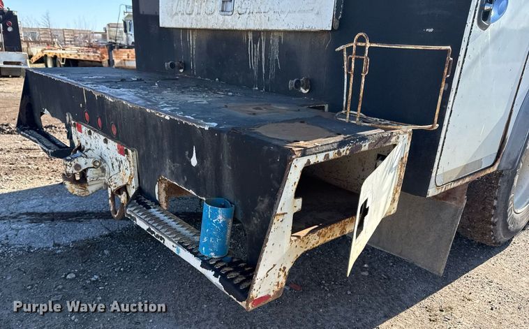 image for item EG7948 2009 International 4400 utility / service truck