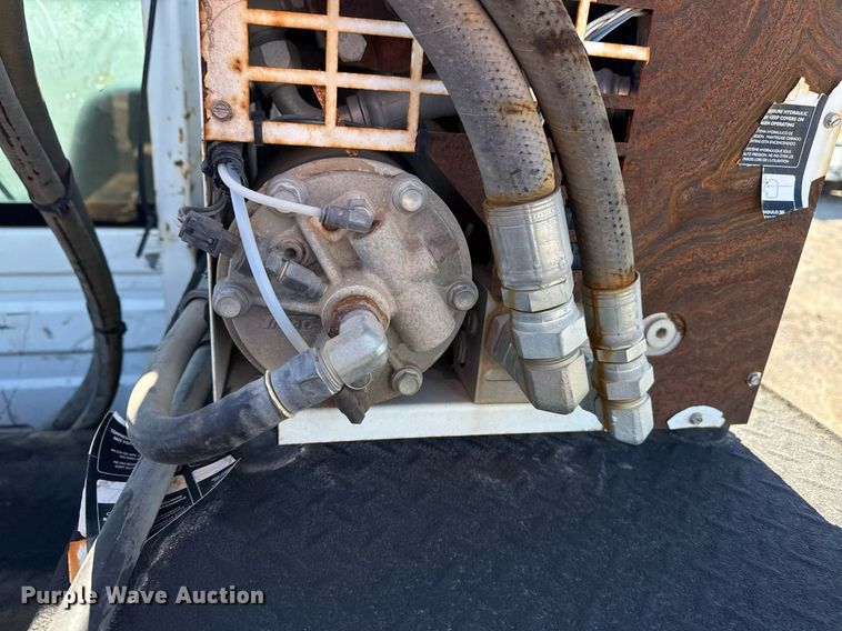 image for item EG7948 2009 International 4400 utility / service truck