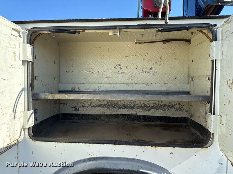 image for item EG7948 2009 International 4400 utility / service truck