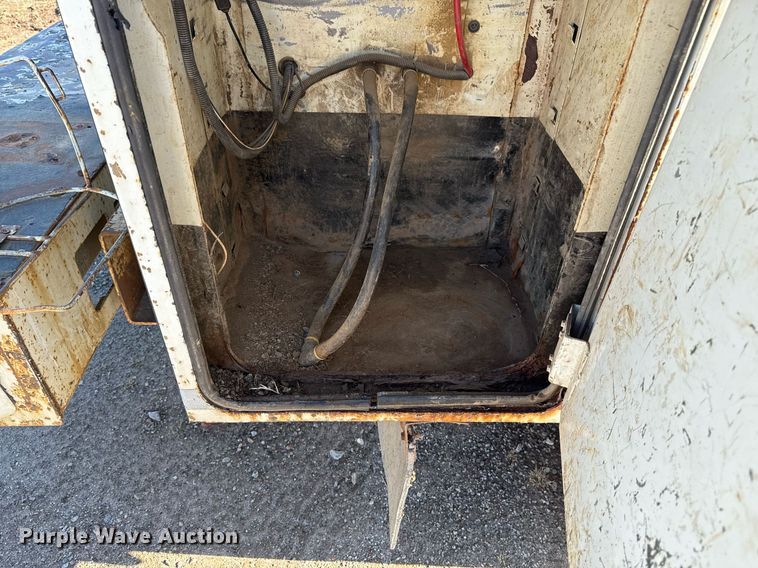 image for item EG7948 2009 International 4400 utility / service truck