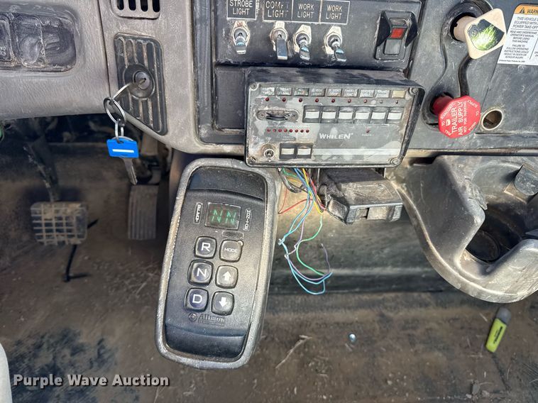 image for item EG7948 2009 International 4400 utility / service truck