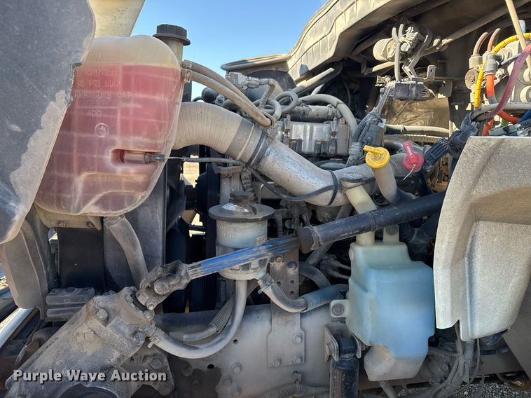 image for item EG7948 2009 International 4400 utility / service truck