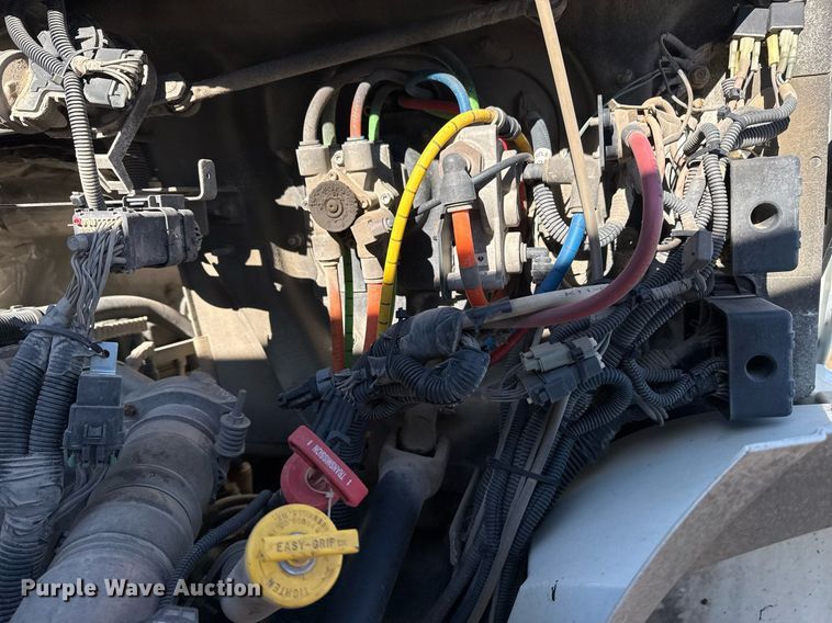 image for item EG7948 2009 International 4400 utility / service truck