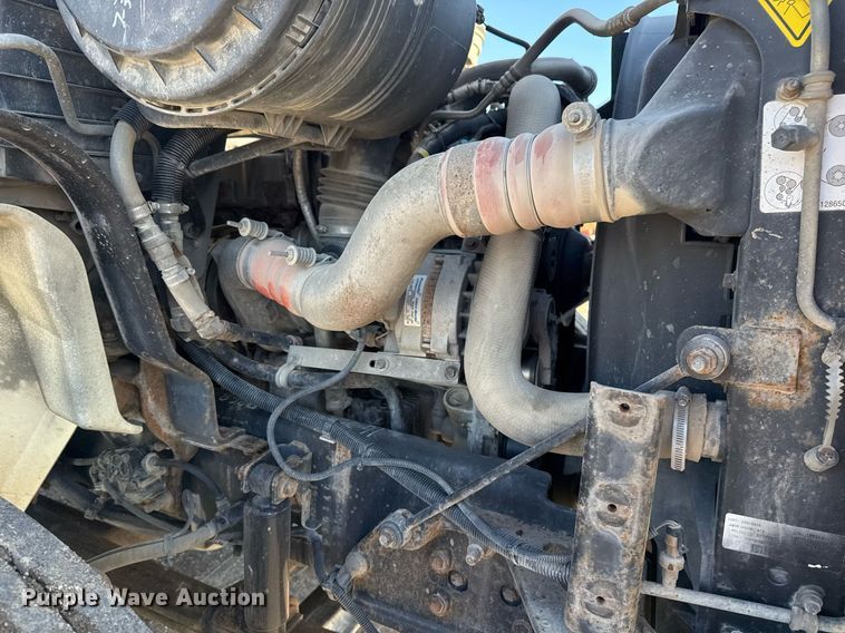 image for item EG7948 2009 International 4400 utility / service truck