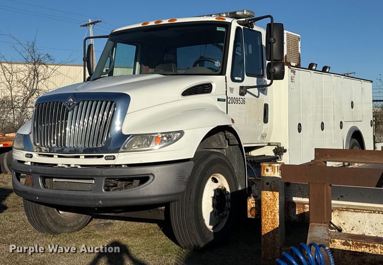 image for item EG7950 2009 International 4400 utility / service truck