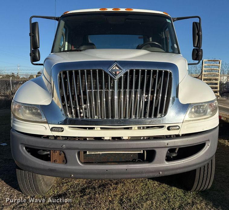 image for item EG7950 2009 International 4400 utility / service truck