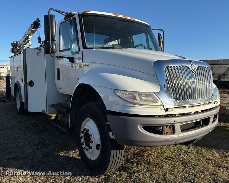image for item EG7950 2009 International 4400 utility / service truck