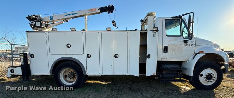 image for item EG7950 2009 International 4400 utility / service truck