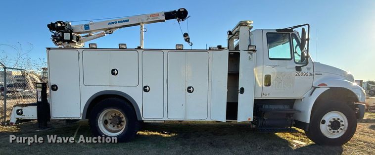 image for item EG7950 2009 International 4400 utility / service truck