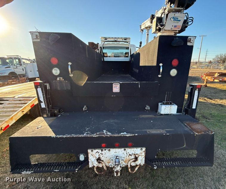 image for item EG7950 2009 International 4400 utility / service truck