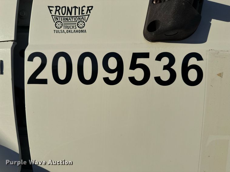 image for item EG7950 2009 International 4400 utility / service truck