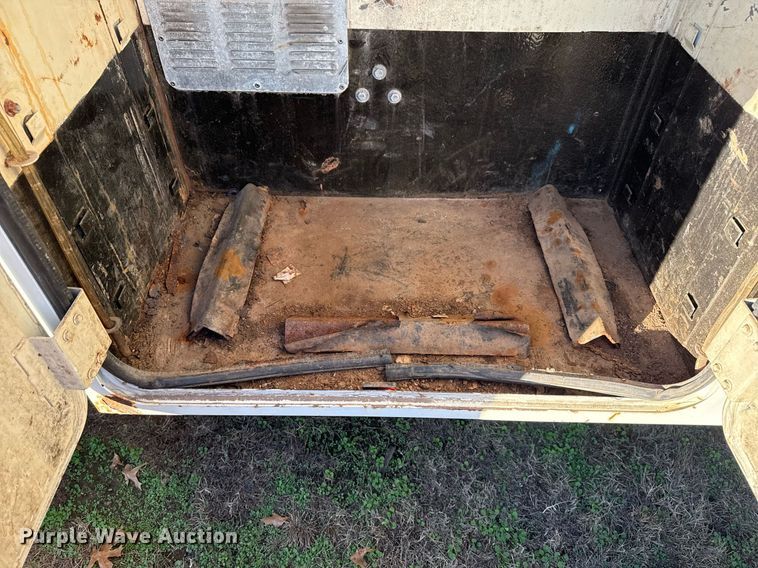 image for item EG7950 2009 International 4400 utility / service truck