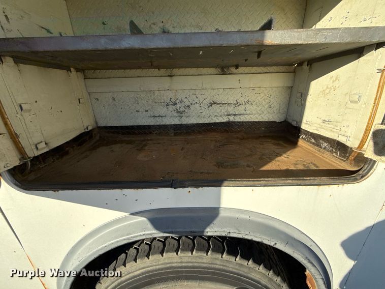 image for item EG7950 2009 International 4400 utility / service truck