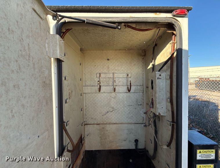 image for item EG7950 2009 International 4400 utility / service truck