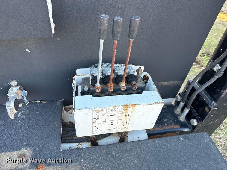 image for item EG7950 2009 International 4400 utility / service truck