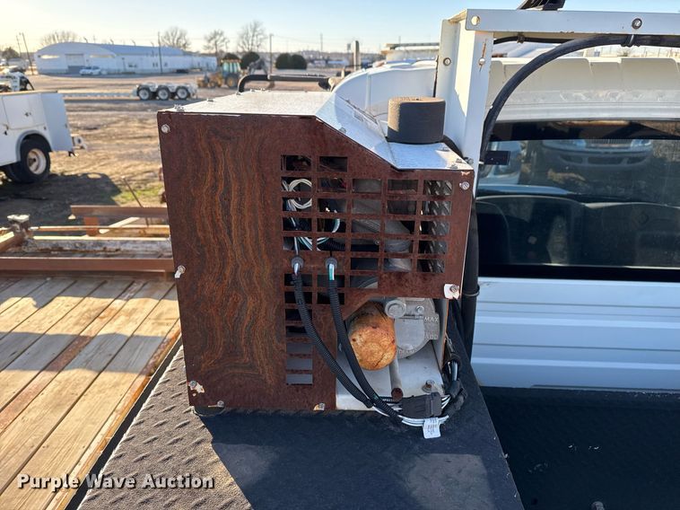 image for item EG7950 2009 International 4400 utility / service truck