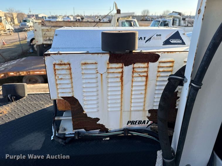 image for item EG7950 2009 International 4400 utility / service truck