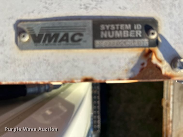 image for item EG7950 2009 International 4400 utility / service truck