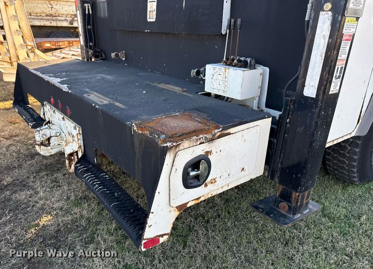 image for item EG7950 2009 International 4400 utility / service truck