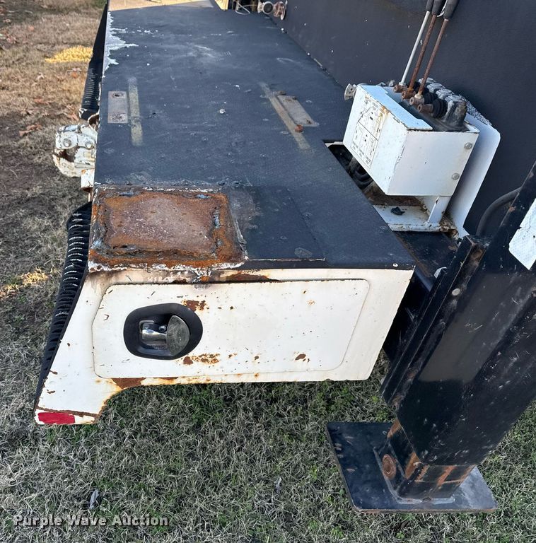 image for item EG7950 2009 International 4400 utility / service truck