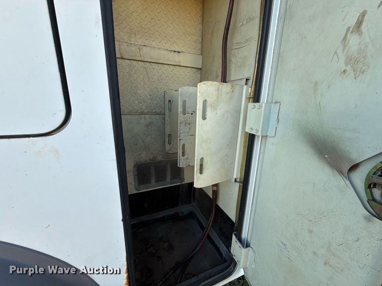 image for item EG7950 2009 International 4400 utility / service truck