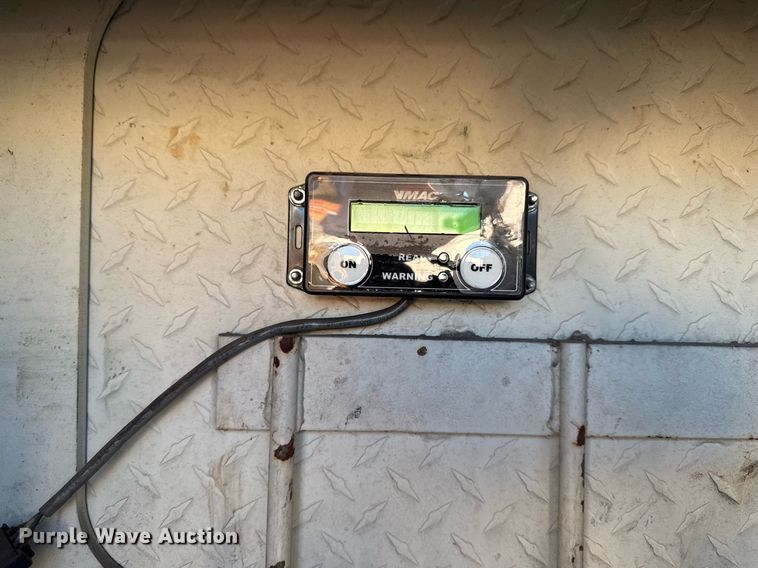 image for item EG7950 2009 International 4400 utility / service truck