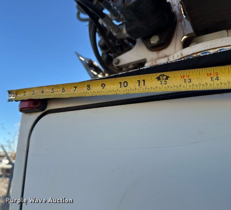 image for item EG7950 2009 International 4400 utility / service truck