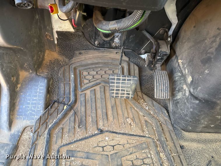 image for item EG7950 2009 International 4400 utility / service truck