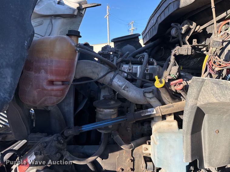 image for item EG7950 2009 International 4400 utility / service truck