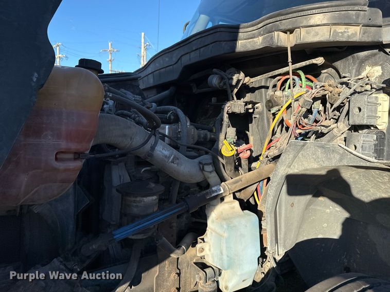 image for item EG7950 2009 International 4400 utility / service truck