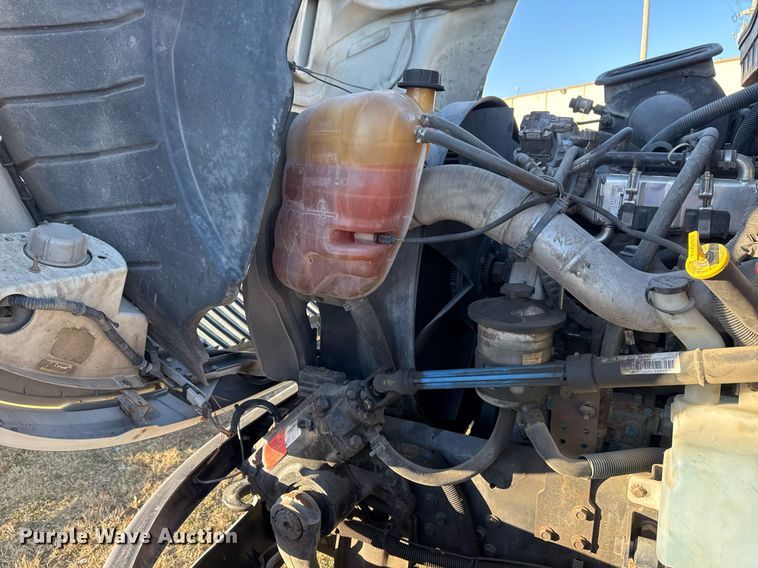 image for item EG7950 2009 International 4400 utility / service truck