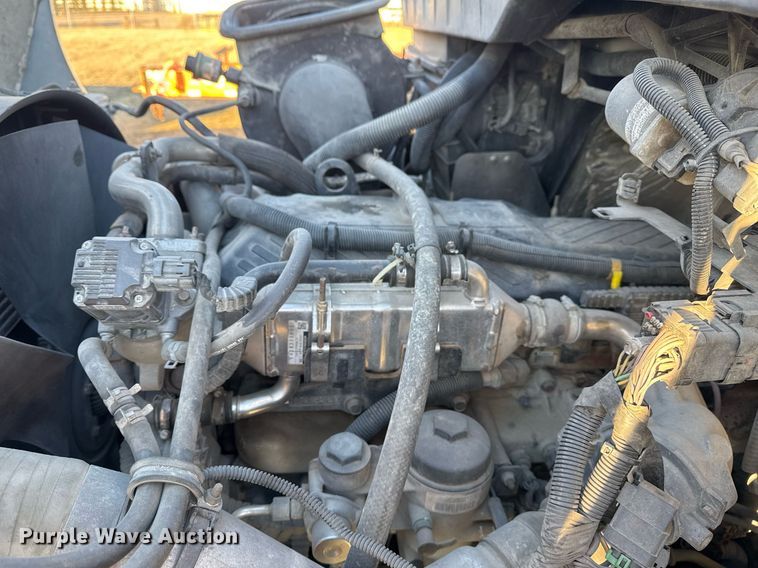 image for item EG7950 2009 International 4400 utility / service truck