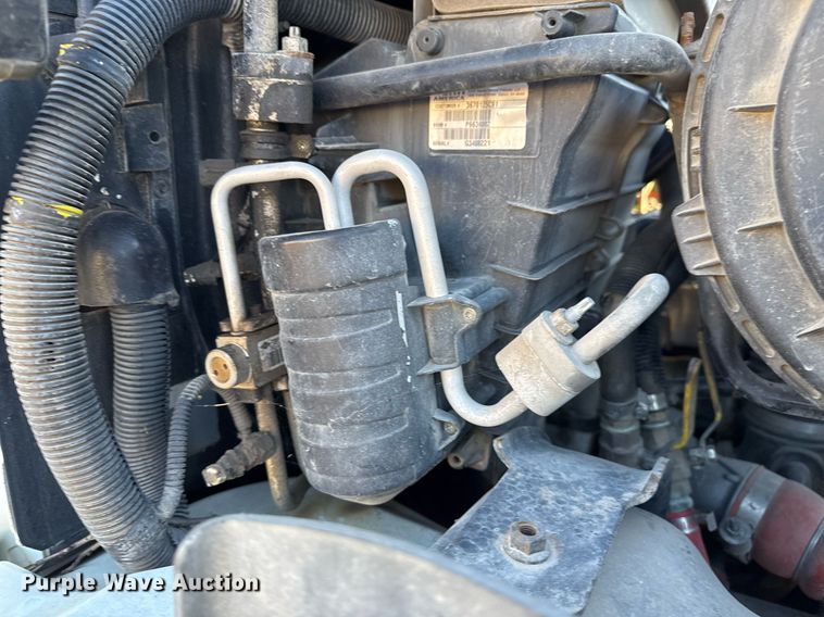 image for item EG7950 2009 International 4400 utility / service truck