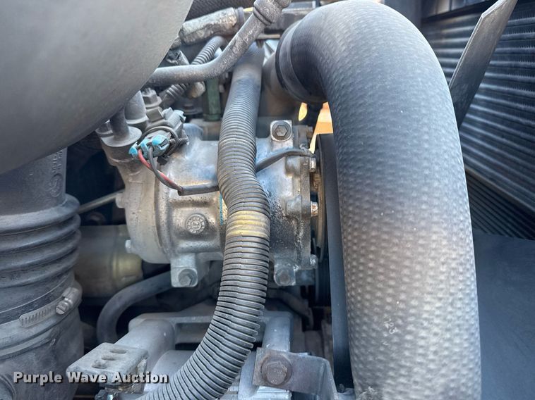 image for item EG7950 2009 International 4400 utility / service truck