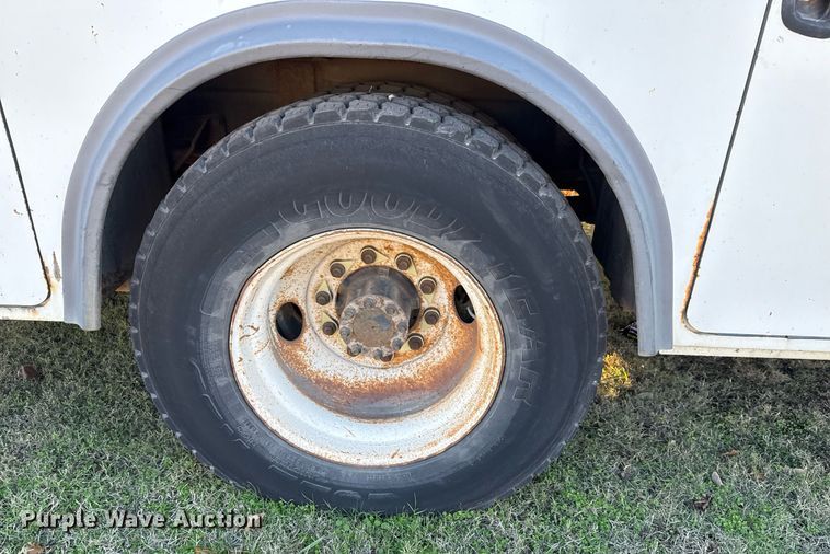 image for item EG7950 2009 International 4400 utility / service truck