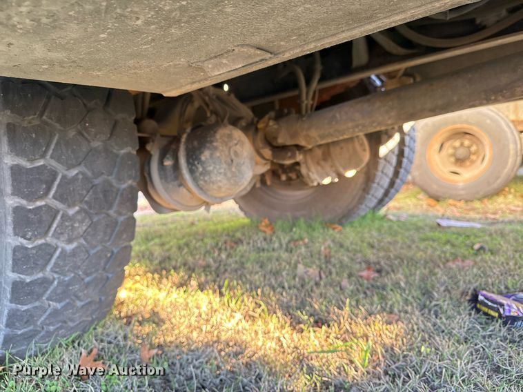 image for item EG7950 2009 International 4400 utility / service truck