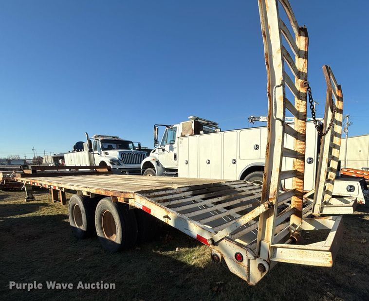 image for item EG7951 2011 Overbilt equipment trailer