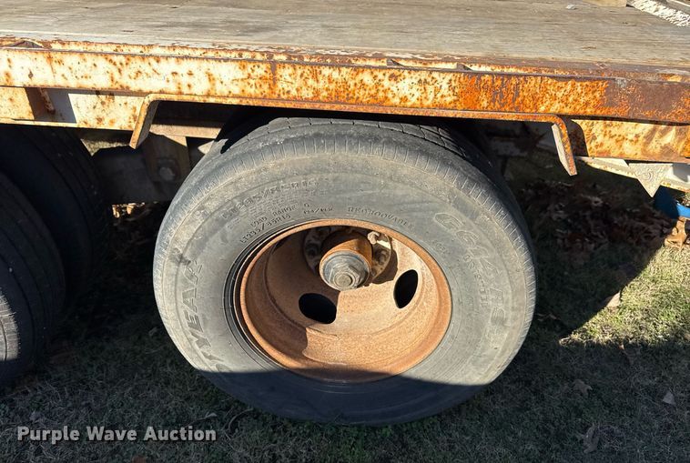 image for item EG7951 2011 Overbilt equipment trailer